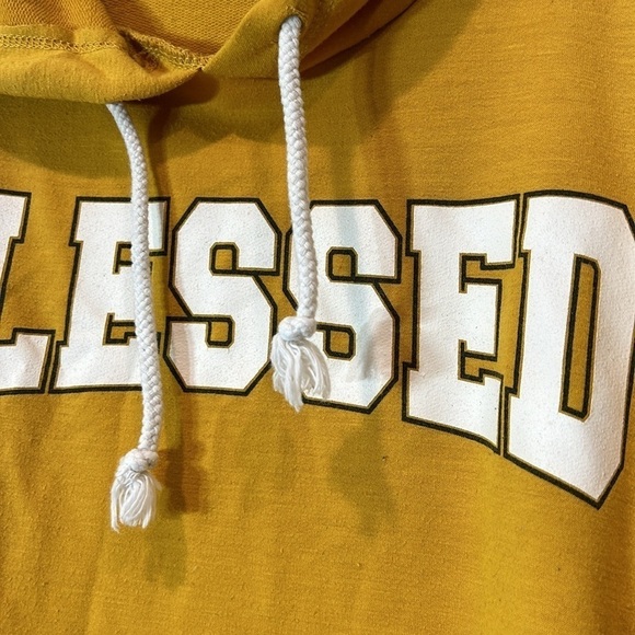 Women’s hooded golden yellow Blessed graphic crop top sweatshirt plus size 1X - Picture 6 of 8